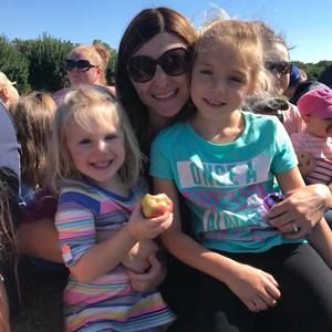 Meet your Posher, Christina